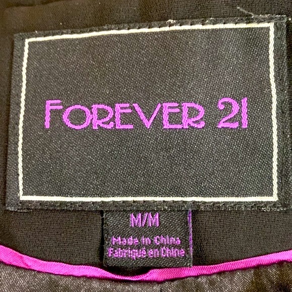 Forever 21 short black tuxedo style jacket - Picture 6 of 7